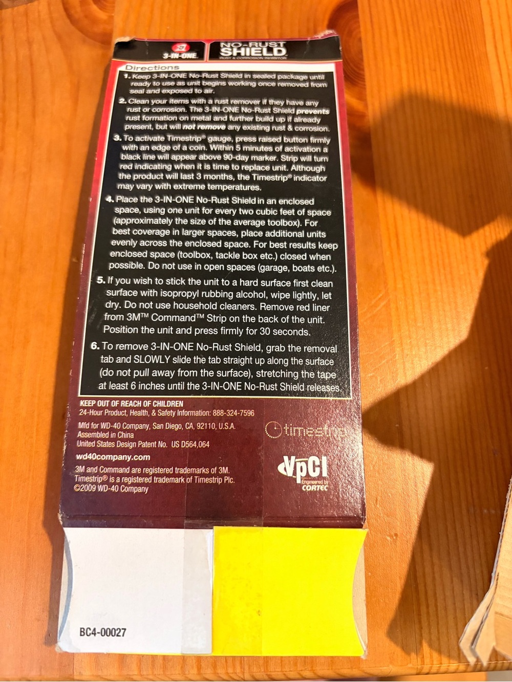 3M Command No-Rust Shield Rust Protector - Black & Red - Picture 2 of 3